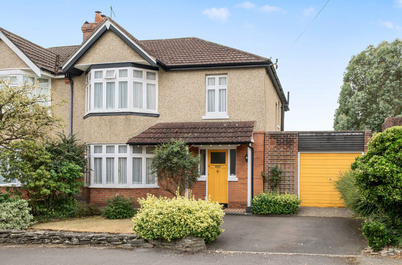 4 bedroom  semi-detached house for sale