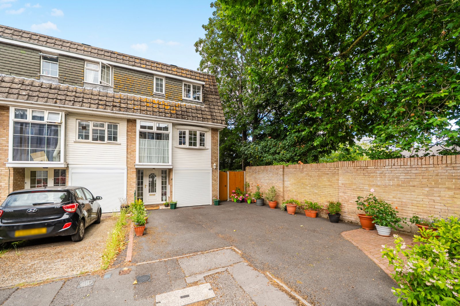 3 bedroom terraced house for sale