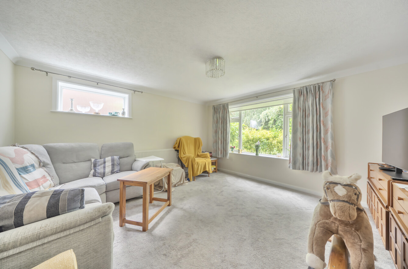 4 bedroom  detached house for sale