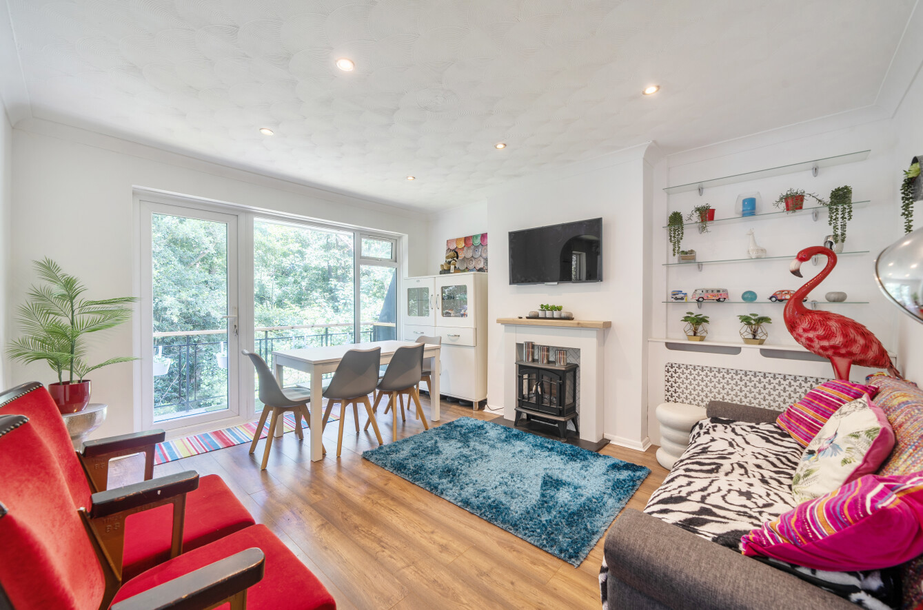 2 bedroom maisonette for sale