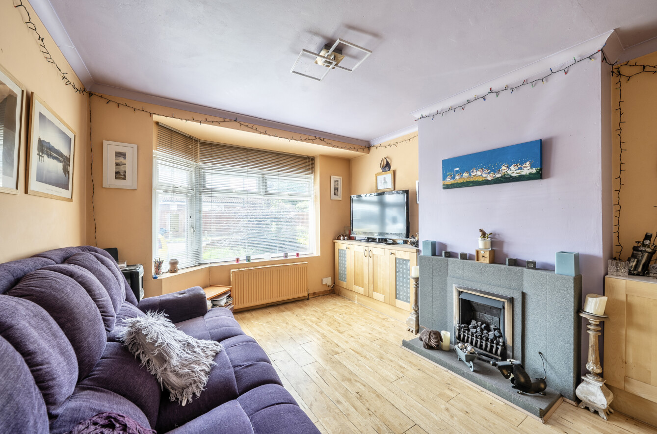 3 bedroom  semi-detached house for sale