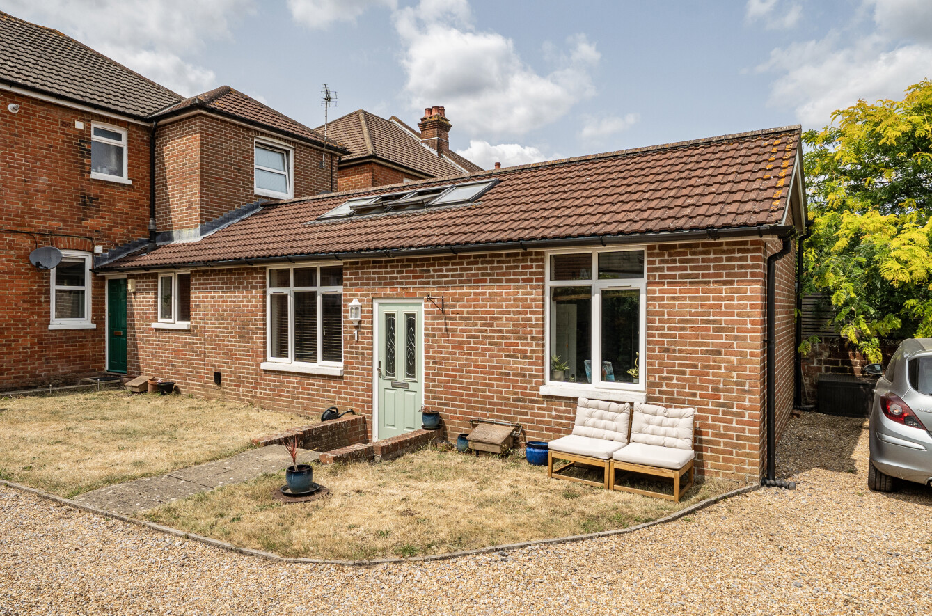 1 bedroom maisonette for sale
