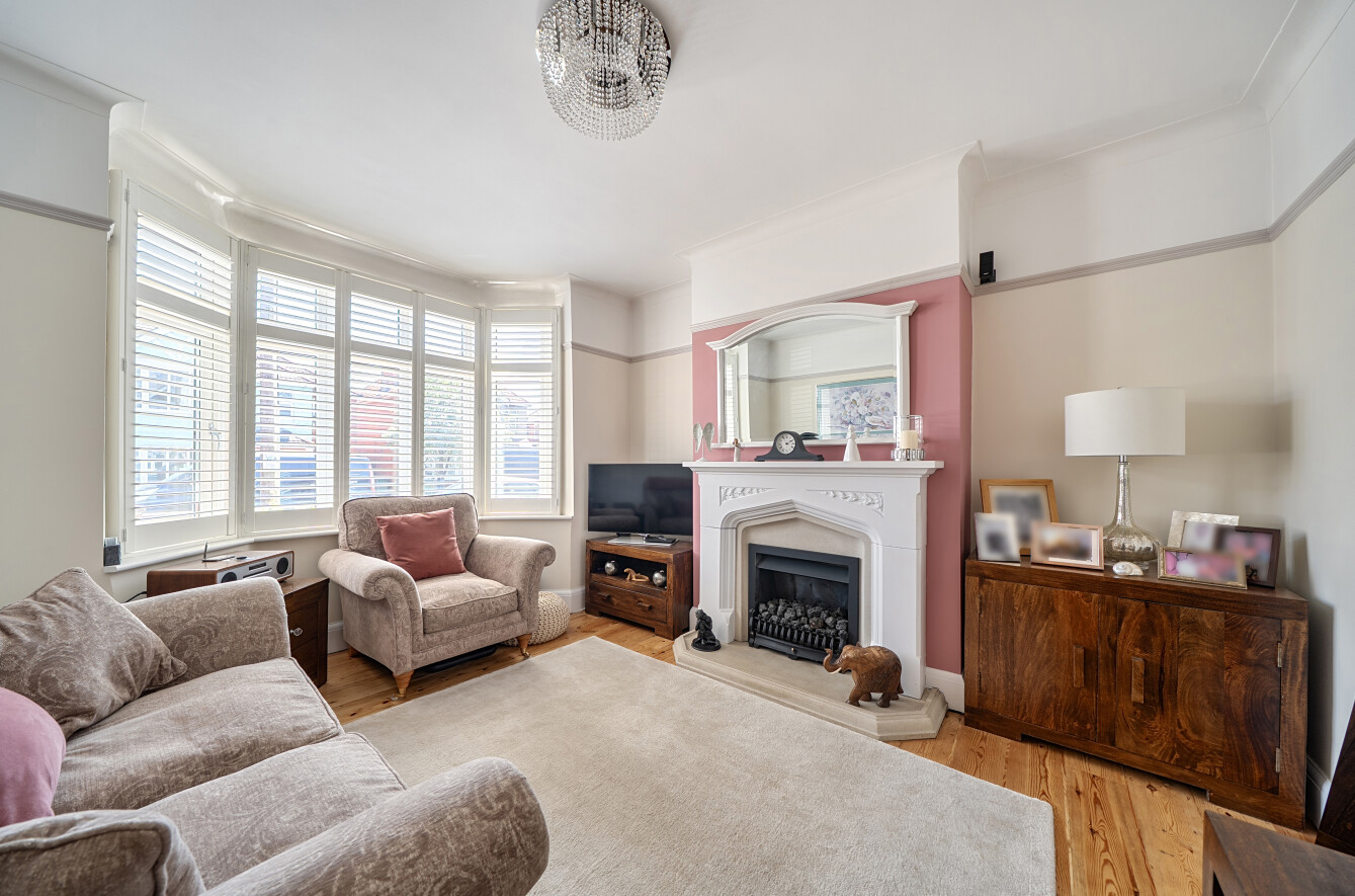 3 bedroom  semi-detached house for sale