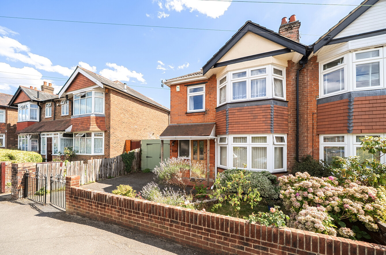 3 bedroom  semi-detached house for sale