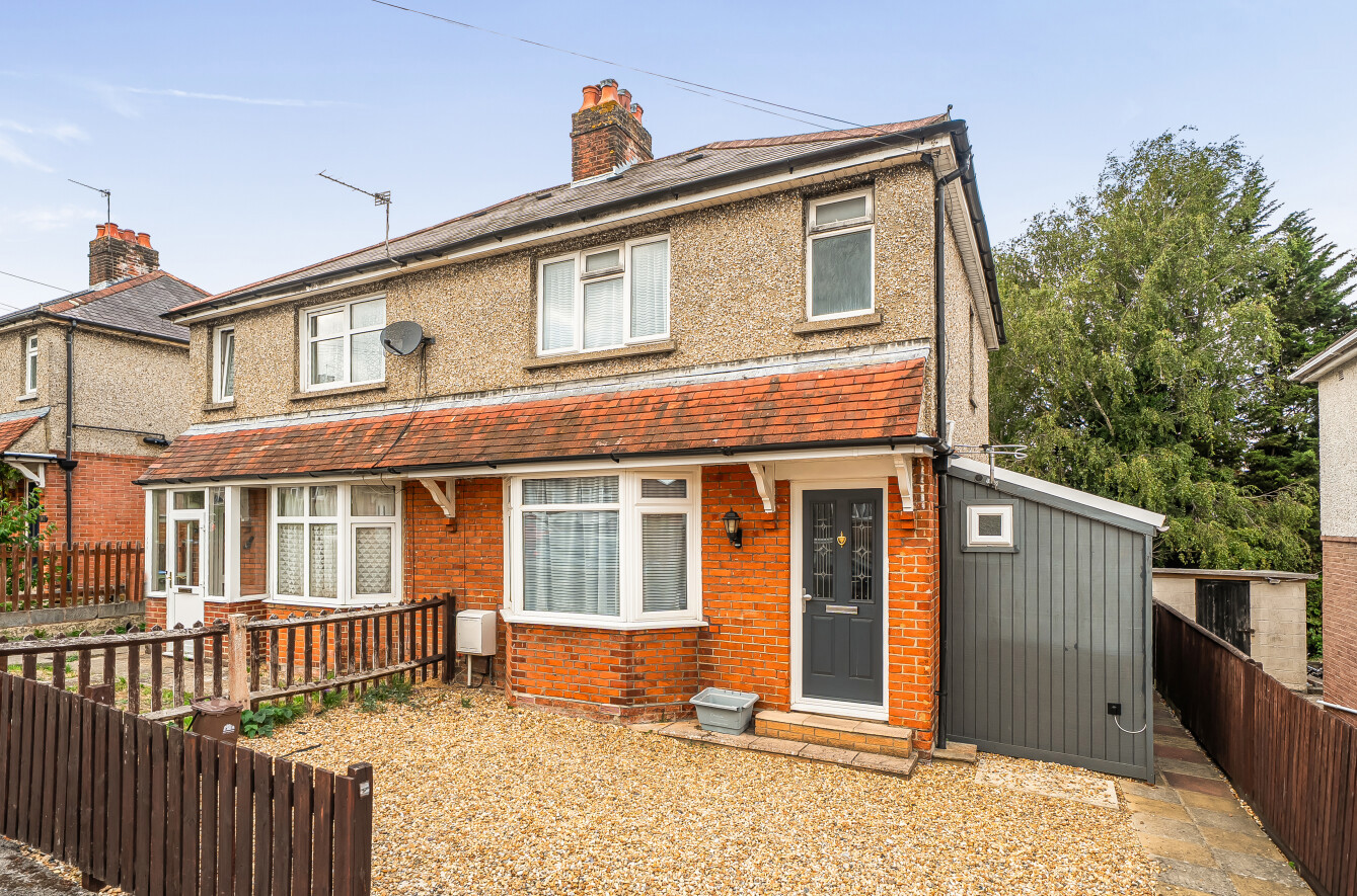 3 bedroom semi-detached house for sale