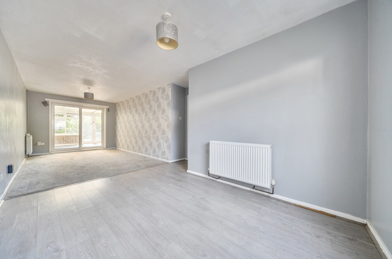 3 bedroom  terraced house for sale