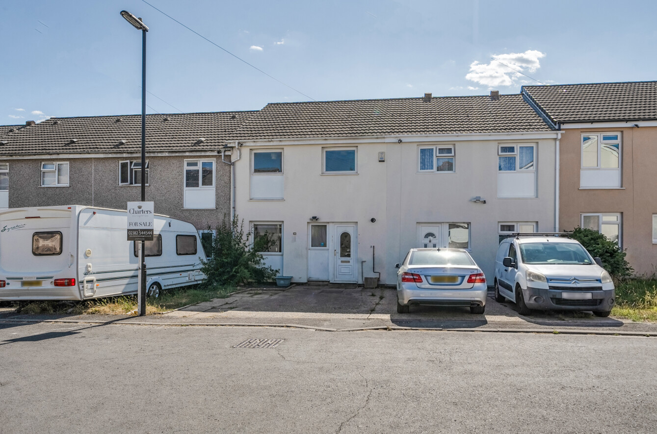 3 bedroom  terraced house for sale