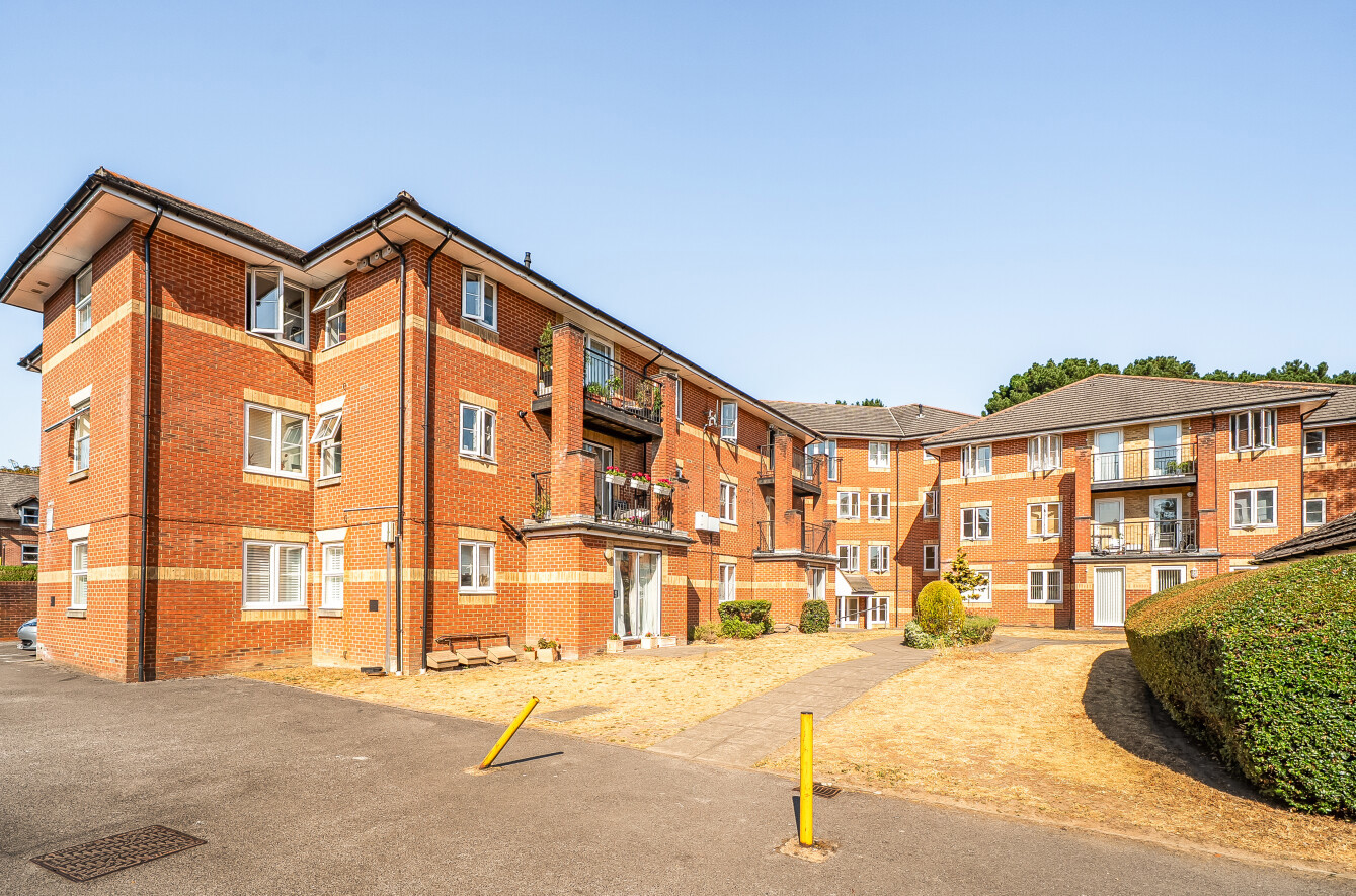2 bedroom apartment for sale