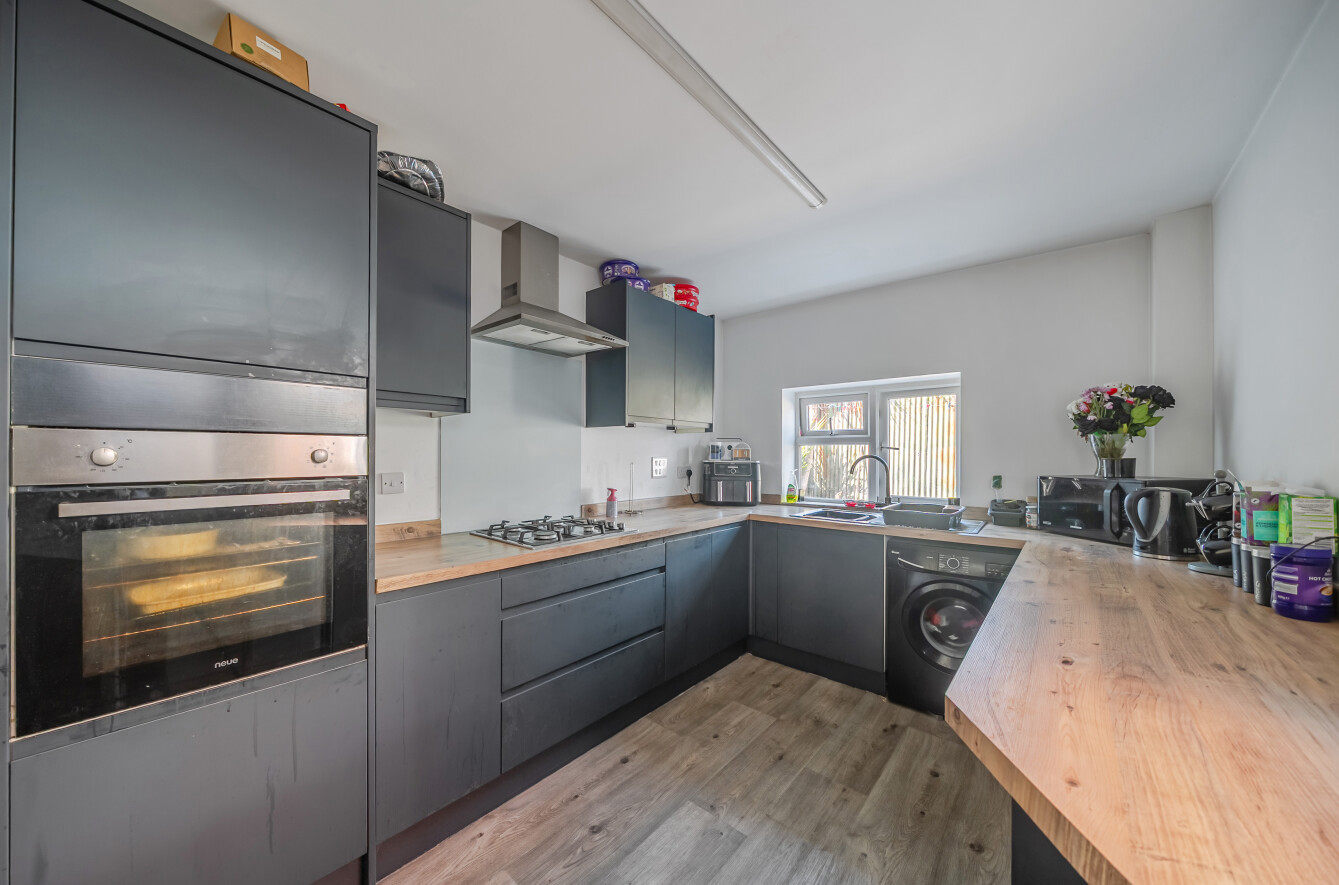 2 bedroom house for sale