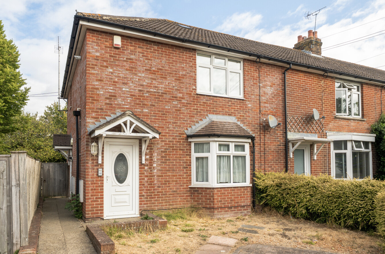 1 bedroom maisonette for sale