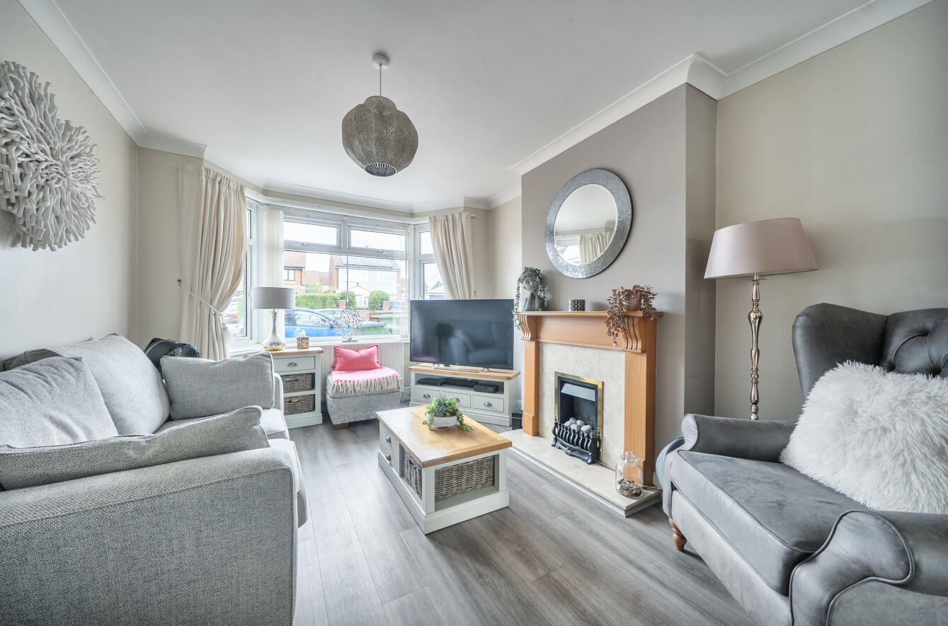3 bedroom  semi-detached house for sale
