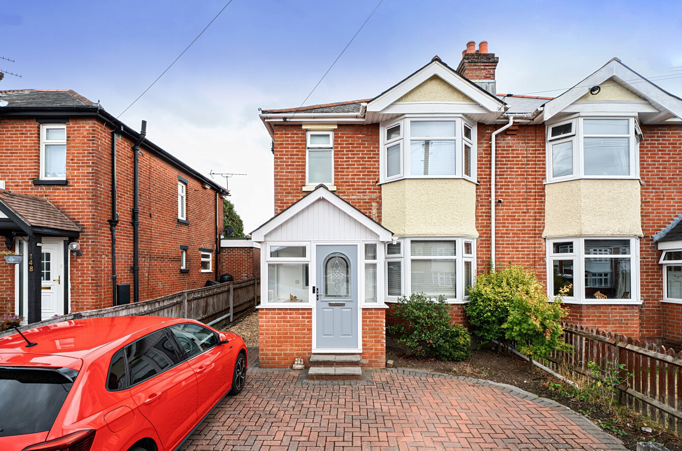 3 bedroom semi-detached house for sale