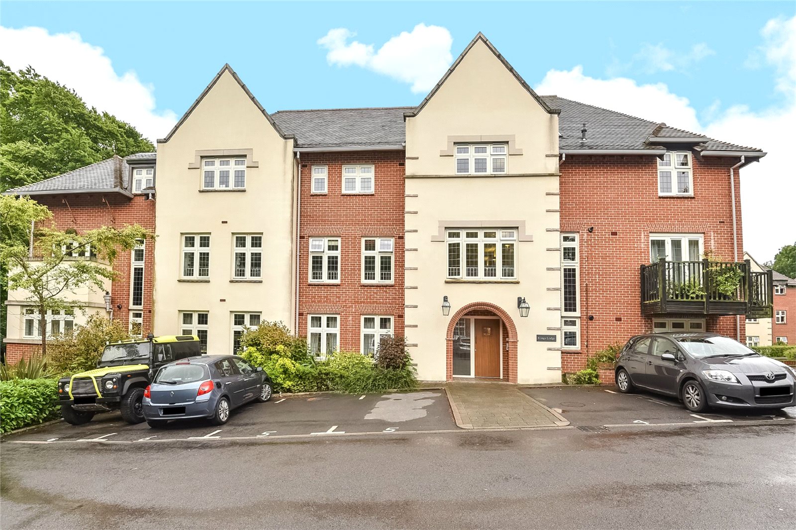 2 bedroom apartment to rent