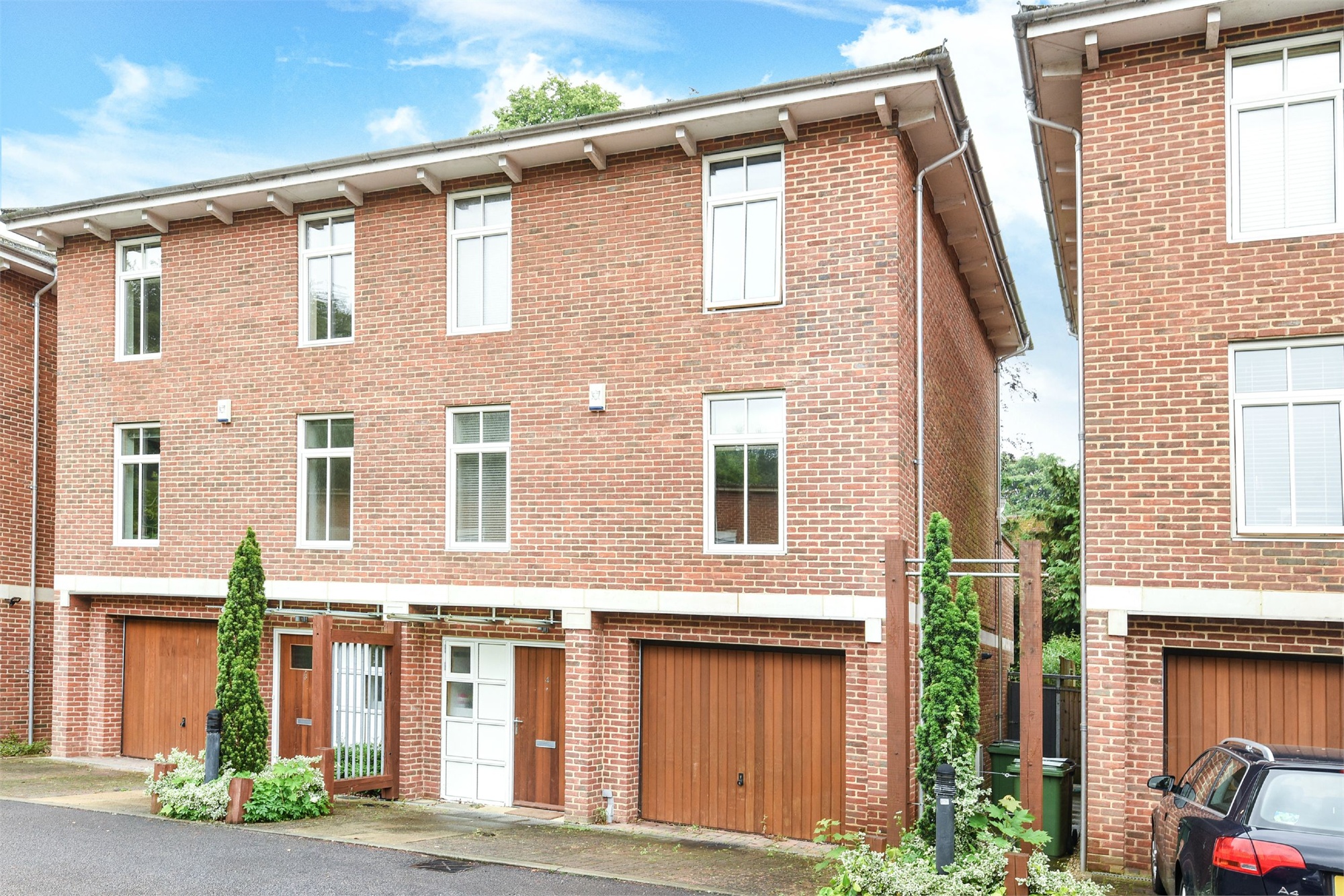 3 bedroom semi-detached house to rent