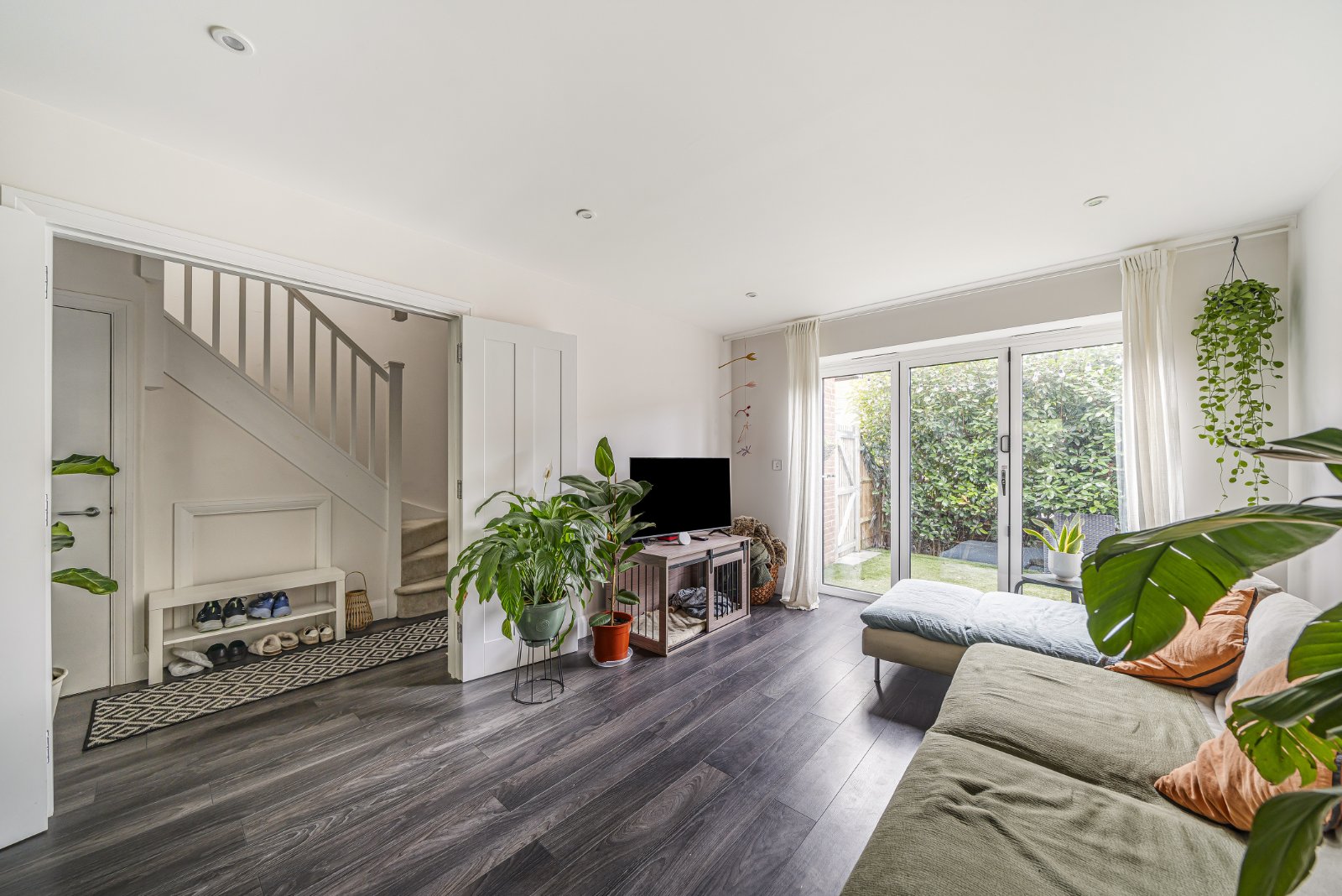 3 bedroom  semi-detached house to rent
