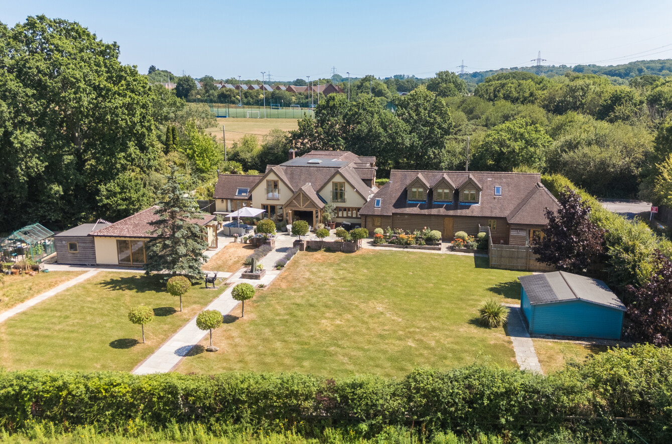 5 bedroom detached house for sale