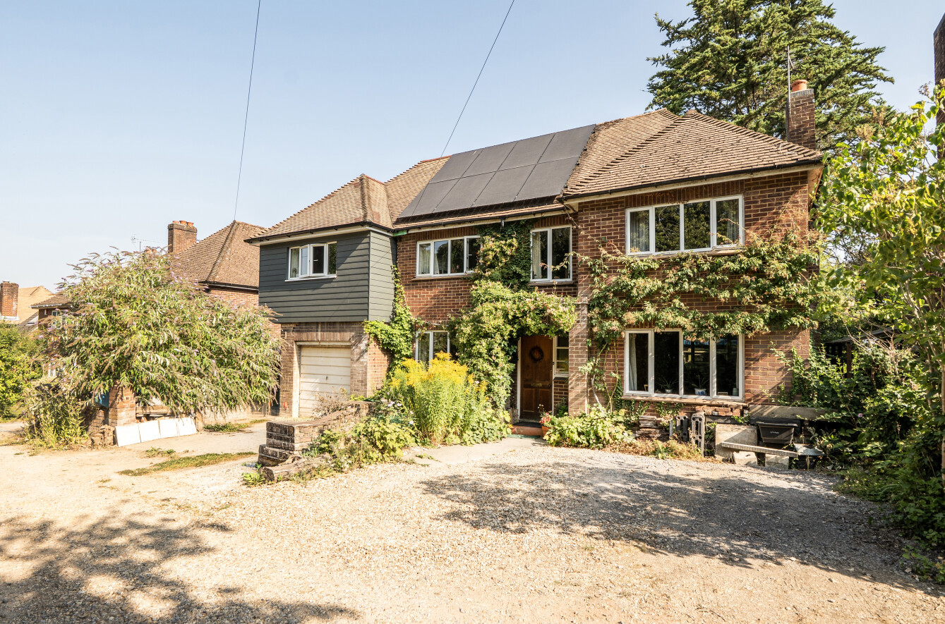 4 bedroom  detached house for sale