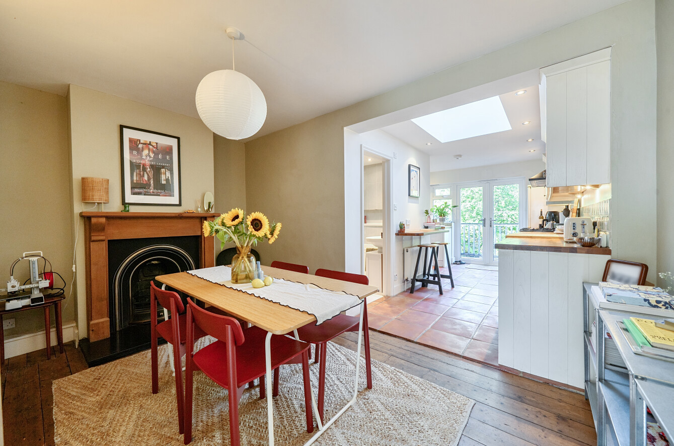 2 bedroom terraced house for sale