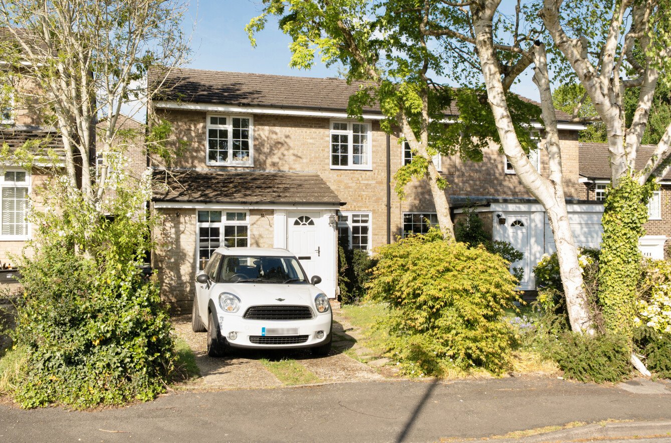 3 bedroom semi-detached house to rent
