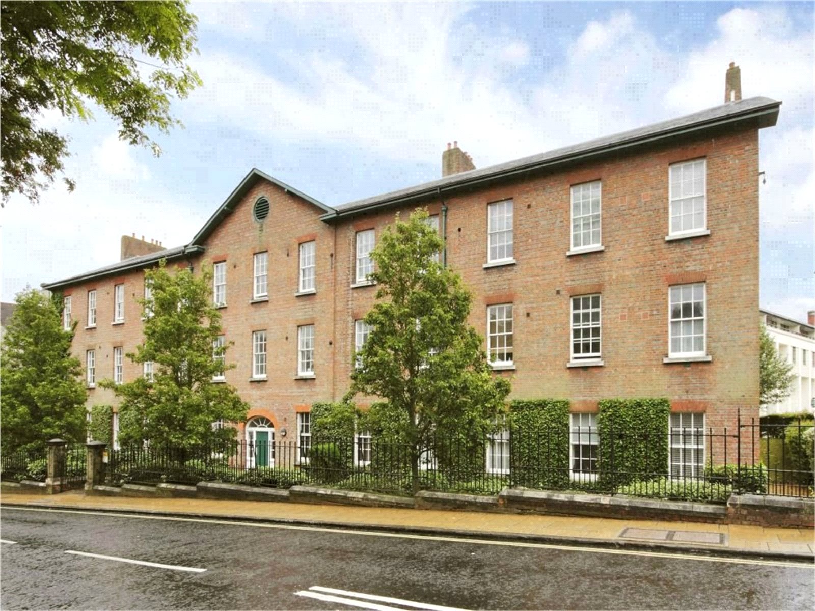 2 bedroom apartment to rent