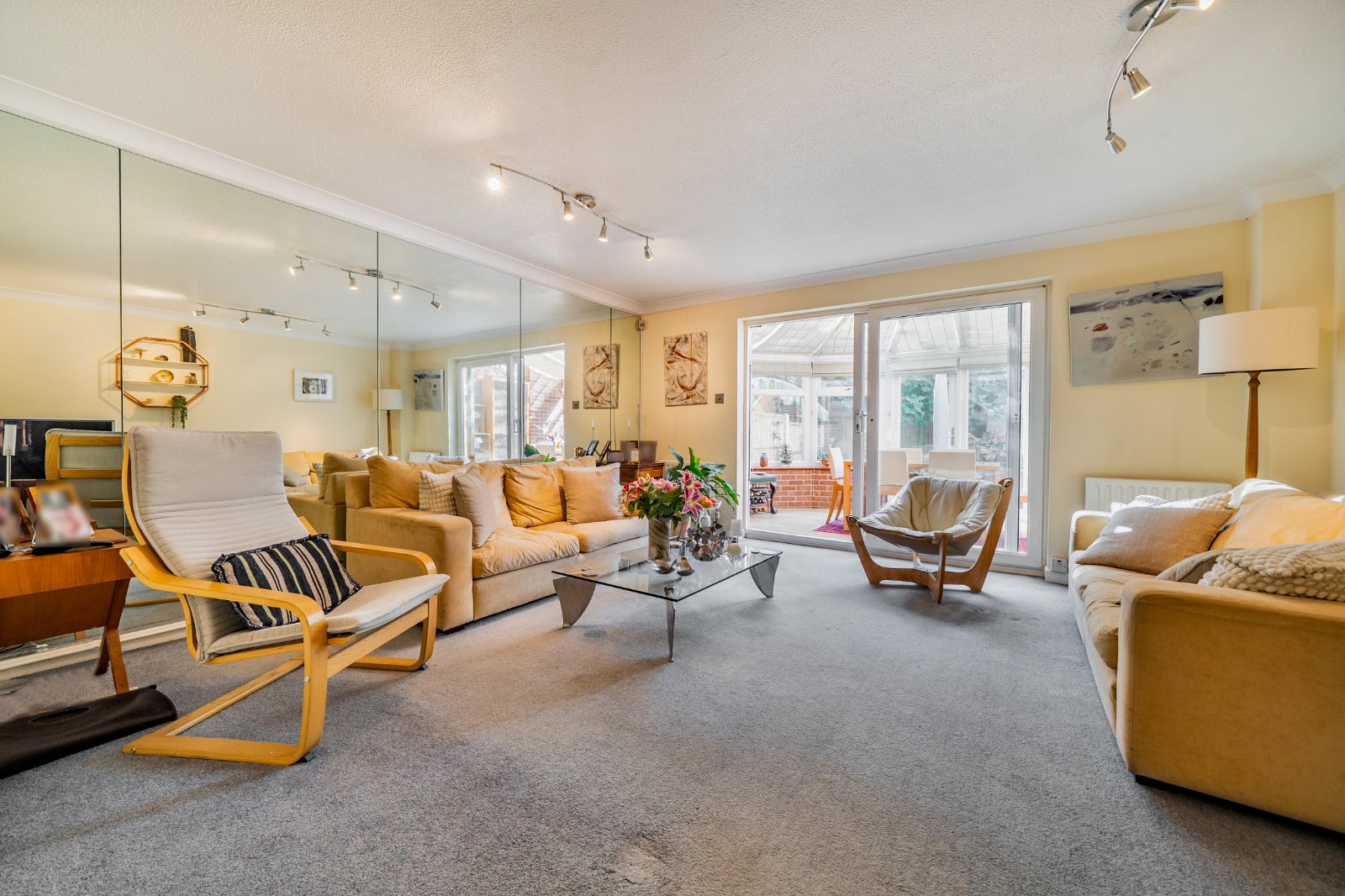 4 bedroom  terraced house for sale
