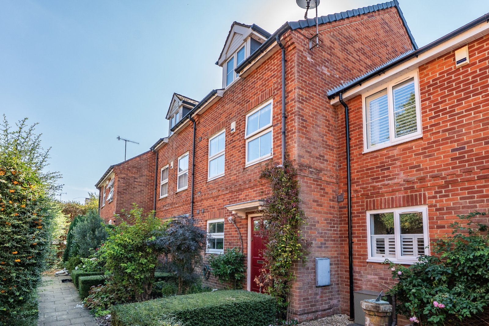 4 bedroom  terraced house for sale