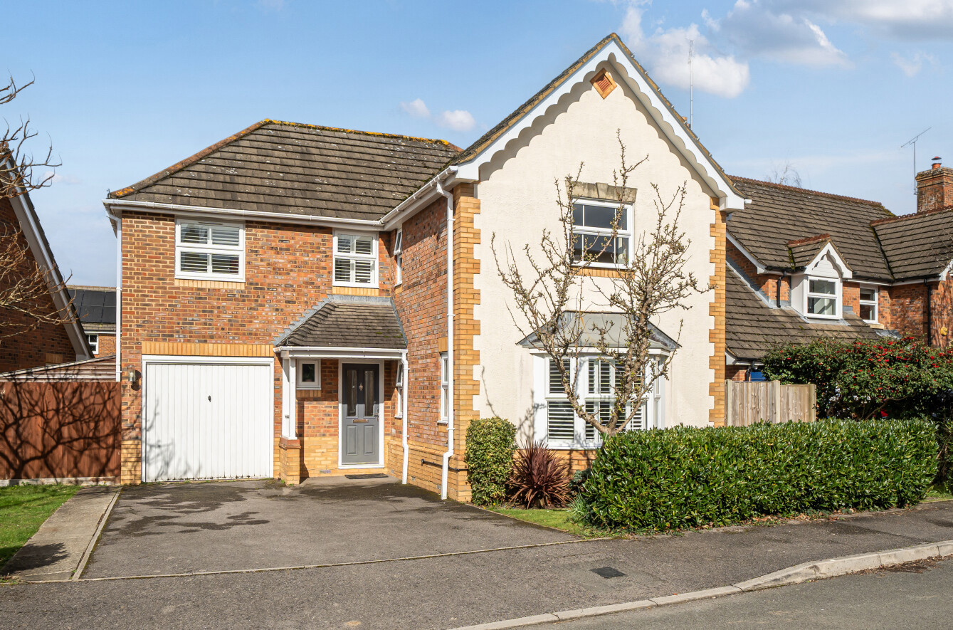 4 bedroom detached house for sale