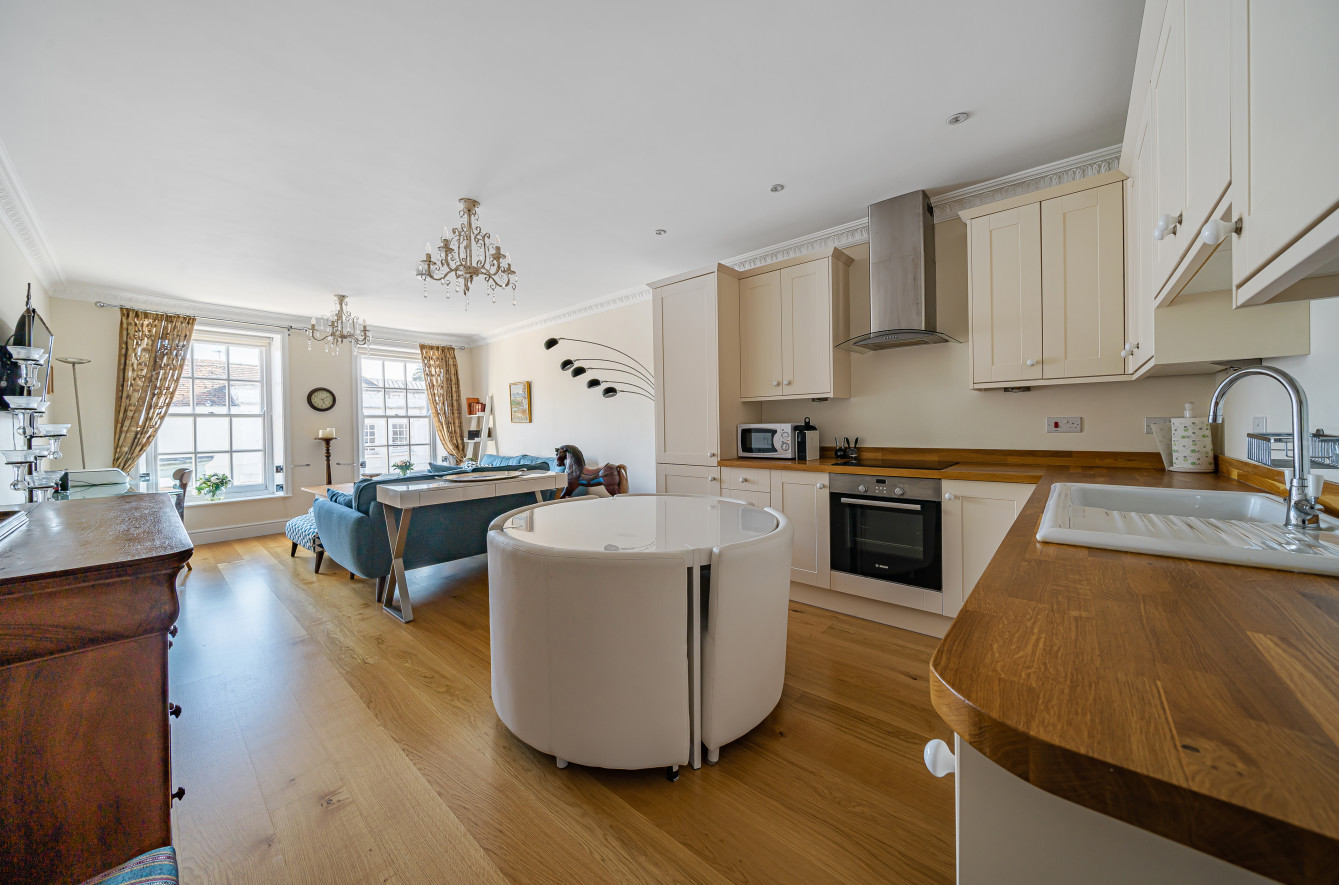 3 bedroom apartment for sale