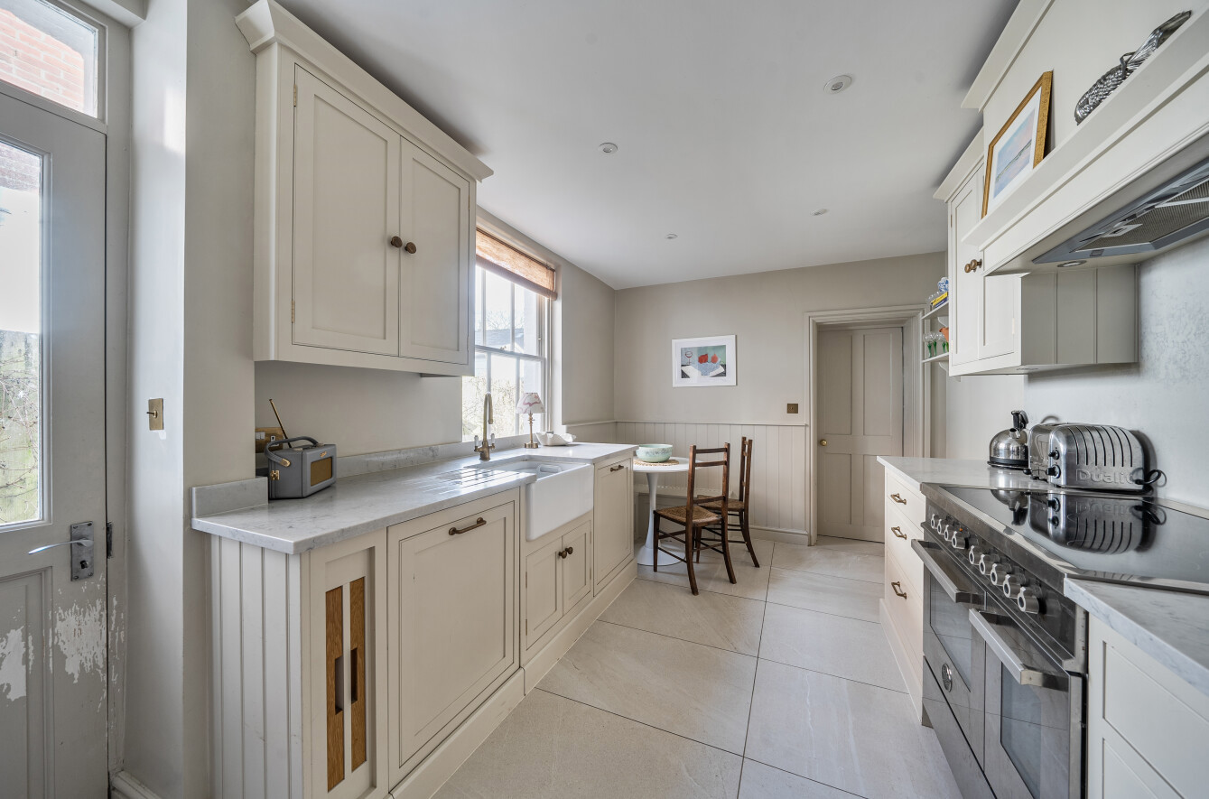 3 bedroom  terraced house for sale
