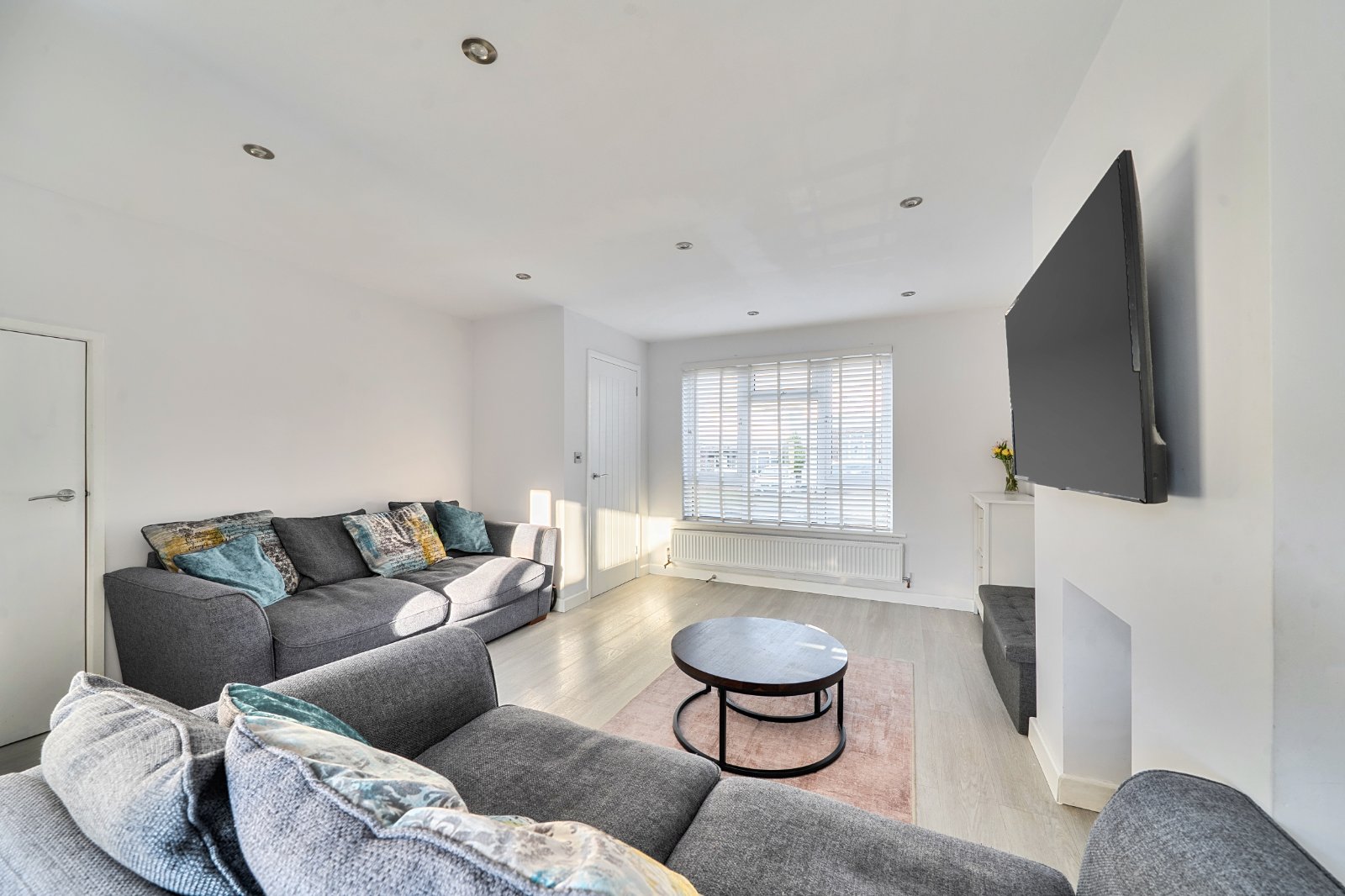 3 bedroom  terraced house for sale