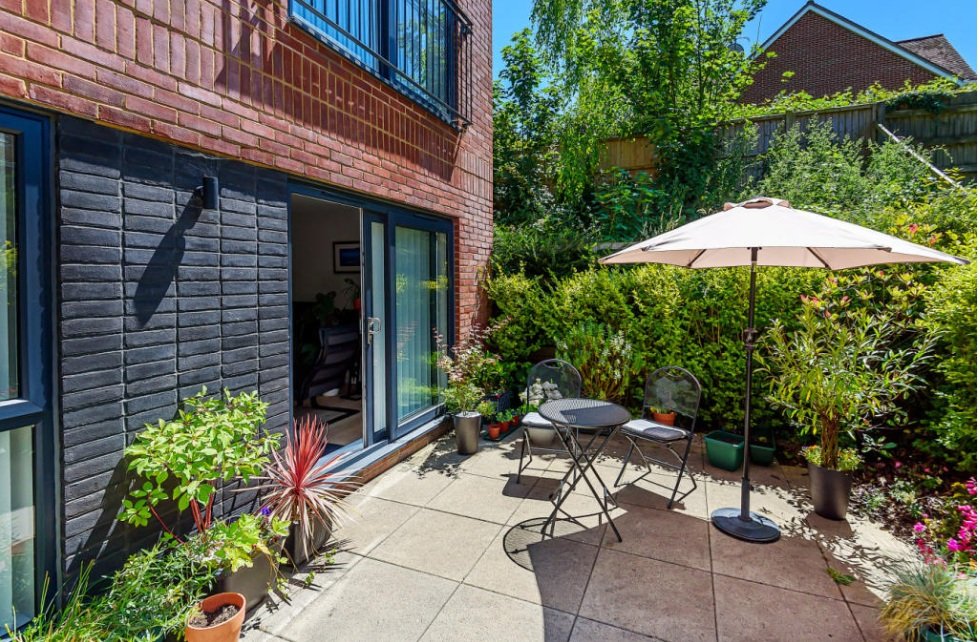 2 bedroom apartment for sale