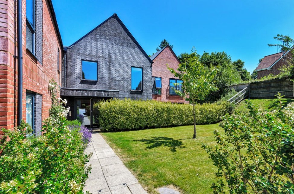 2 bedroom apartment for sale