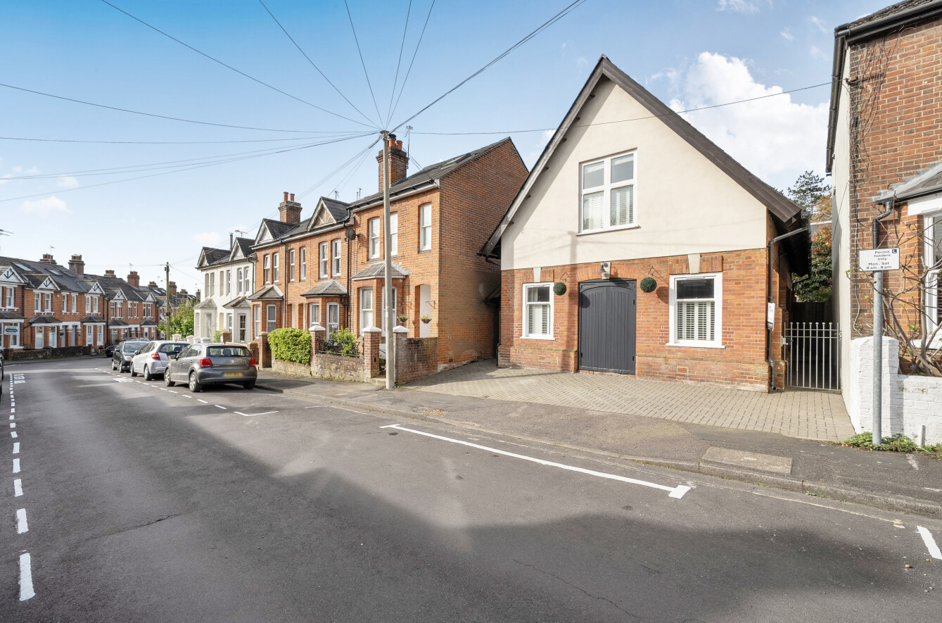 4 bedroom  detached house for sale
