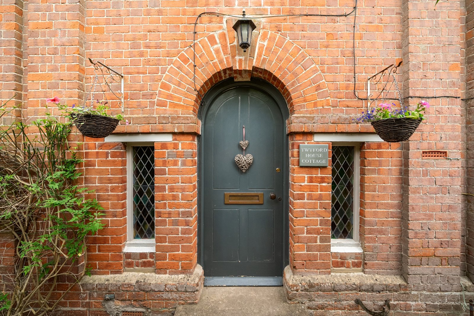 3 bedroom  semi-detached house for sale