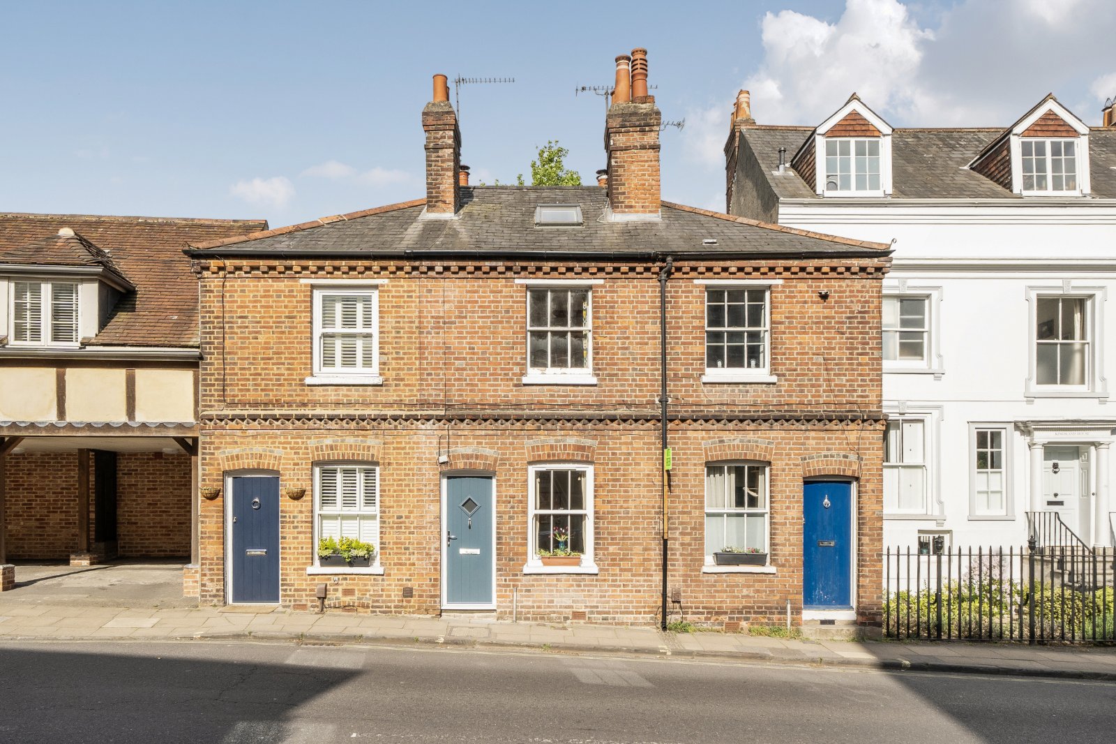2 bedroom  terraced house for sale