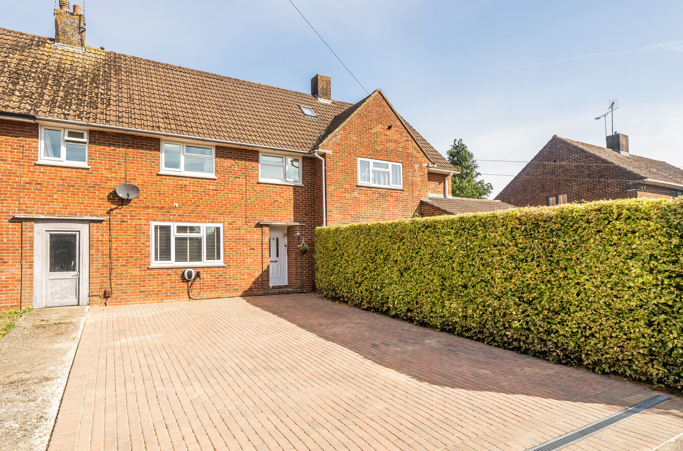 3 bedroom  terraced house for sale