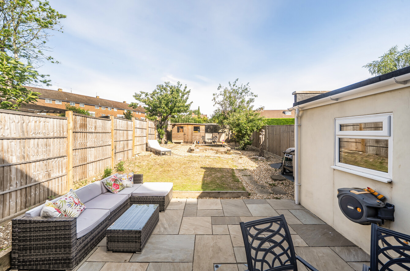3 bedroom  terraced house for sale