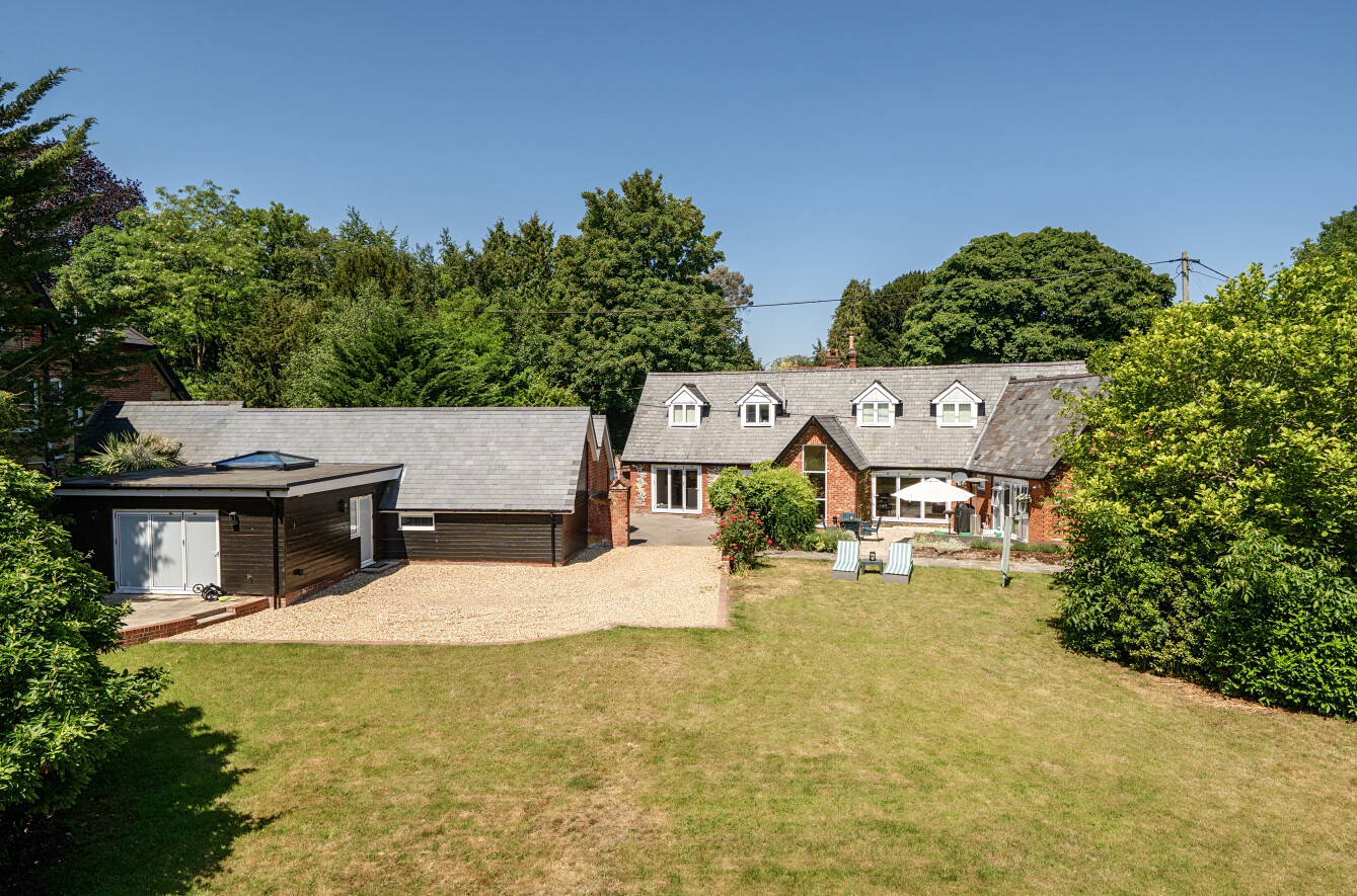 5 bedroom detached house for sale