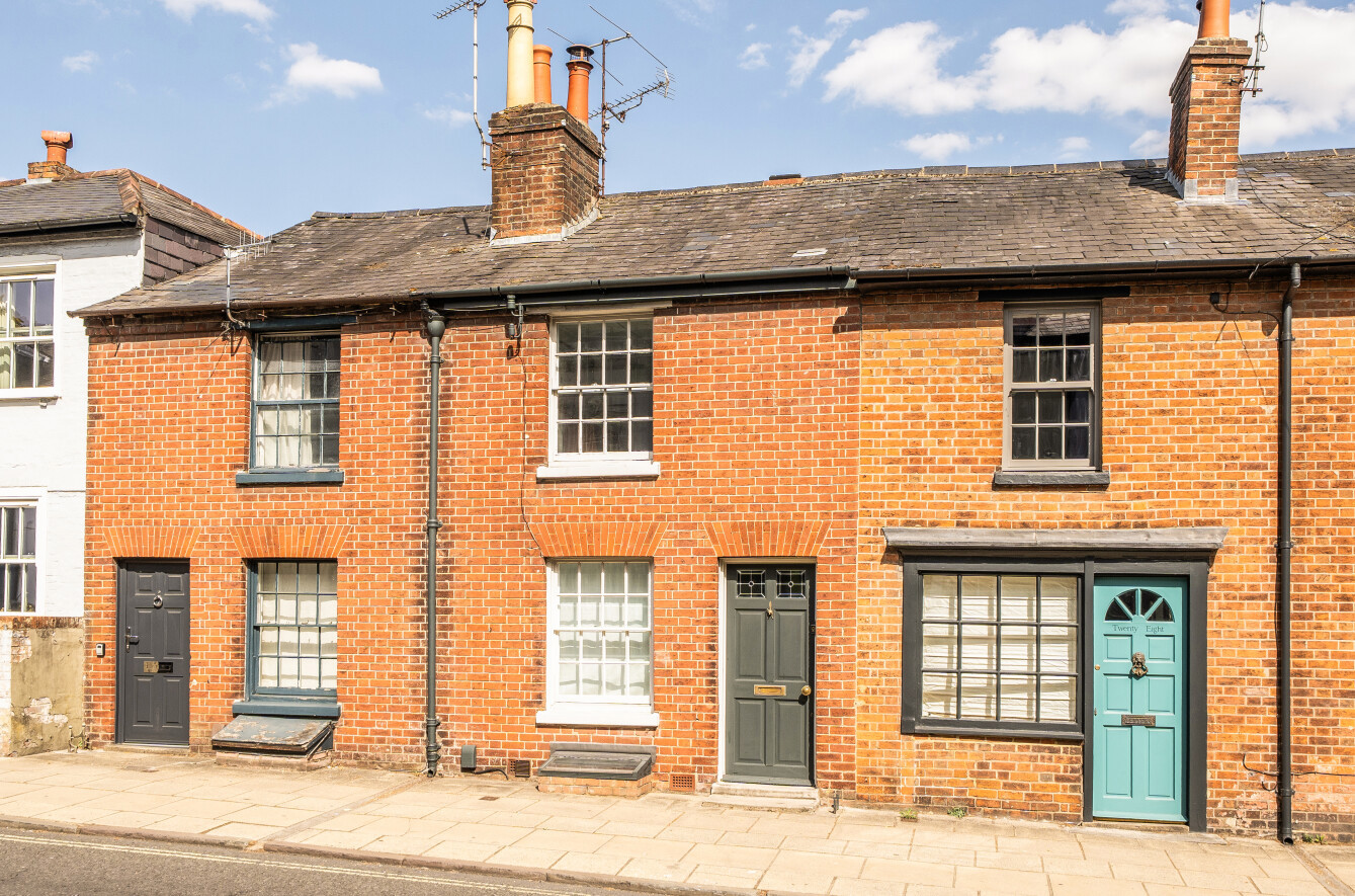 2 bedroom terraced house for sale