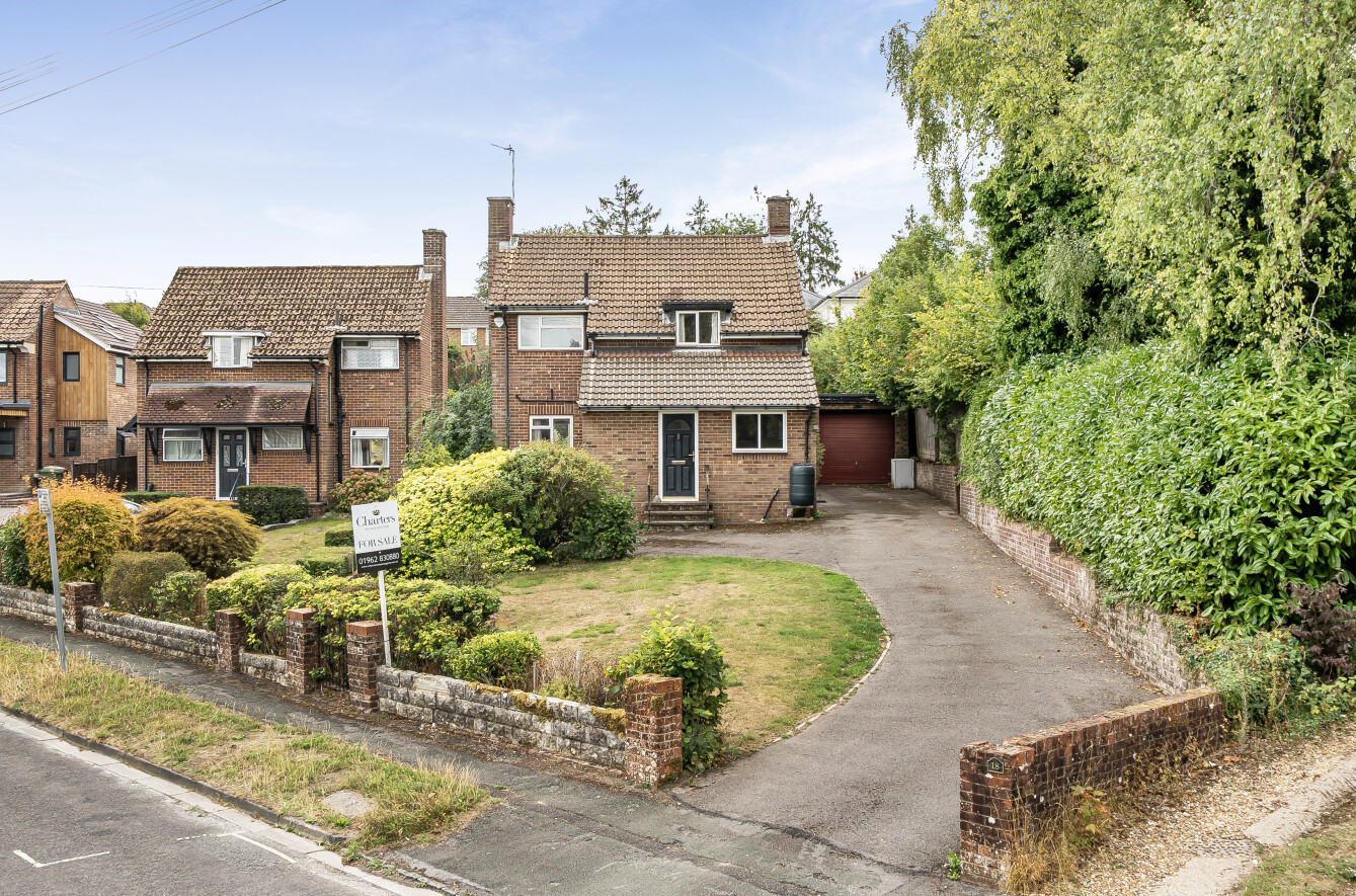 3 bedroom  detached house for sale