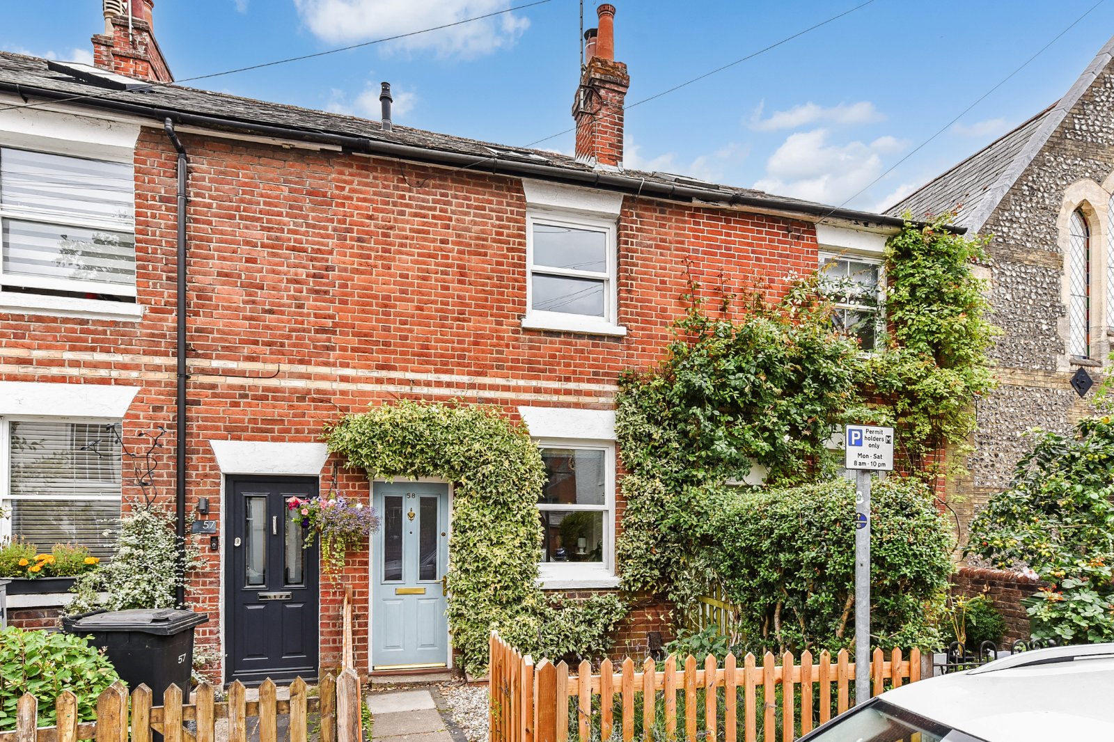 3 bedroom  terraced house for sale