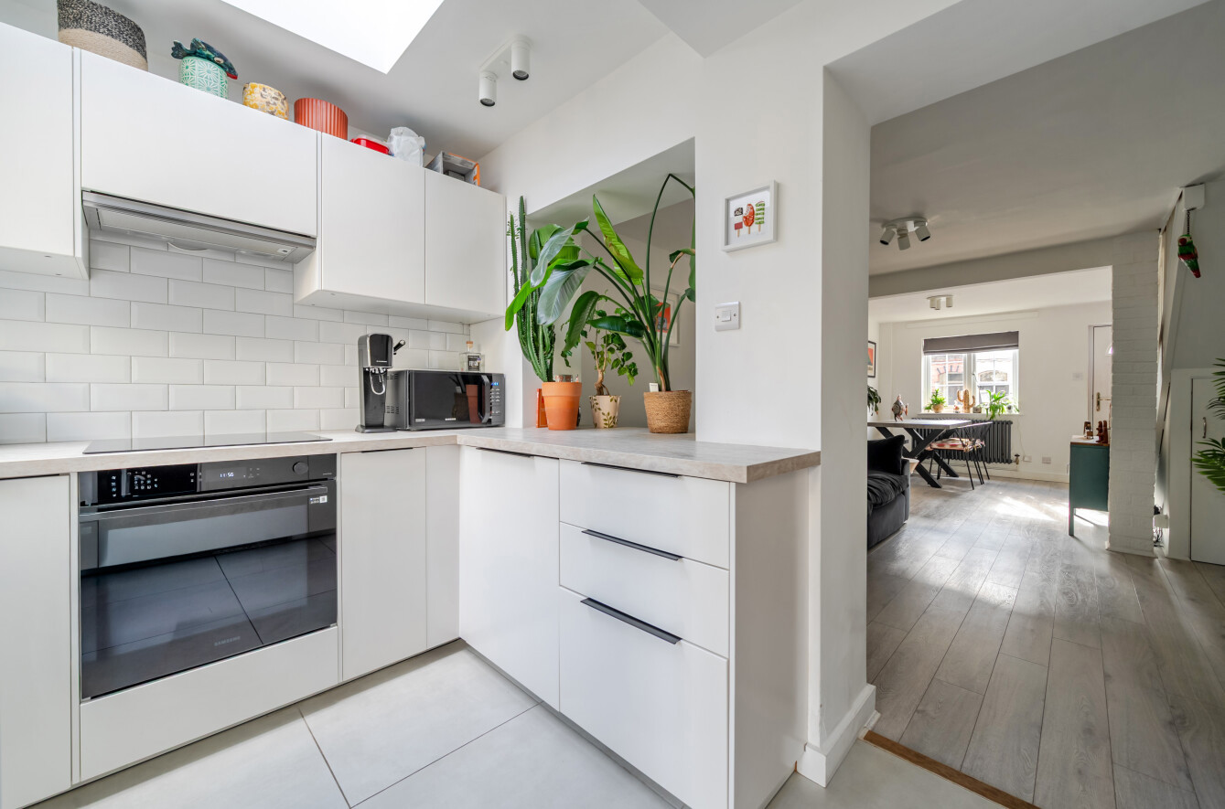 2 bedroom  terraced house for sale