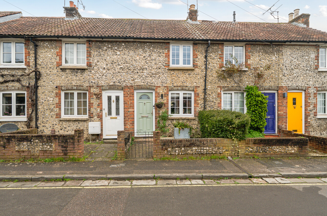 2 bedroom terraced house for sale