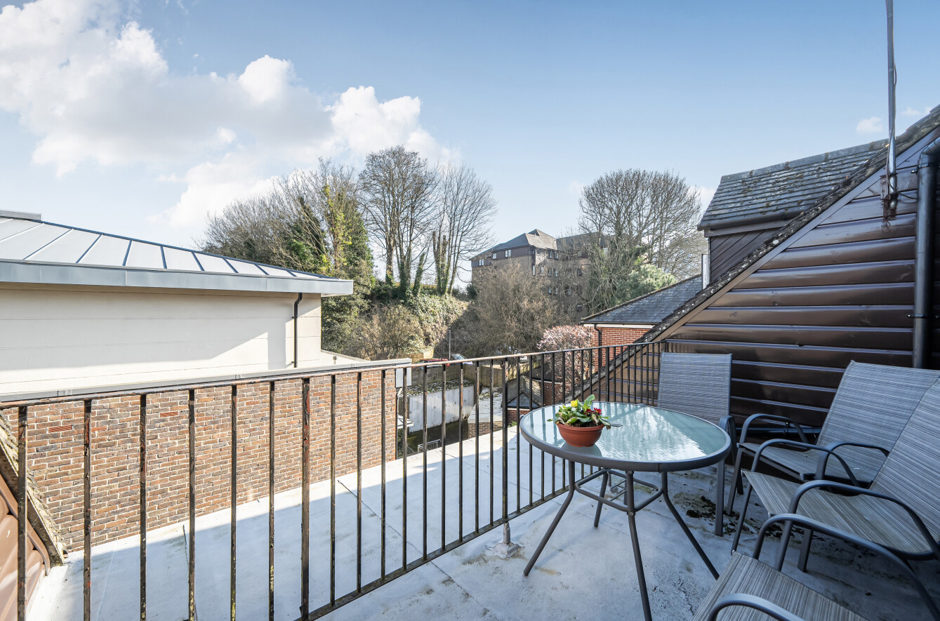 3 bedroom apartment for sale