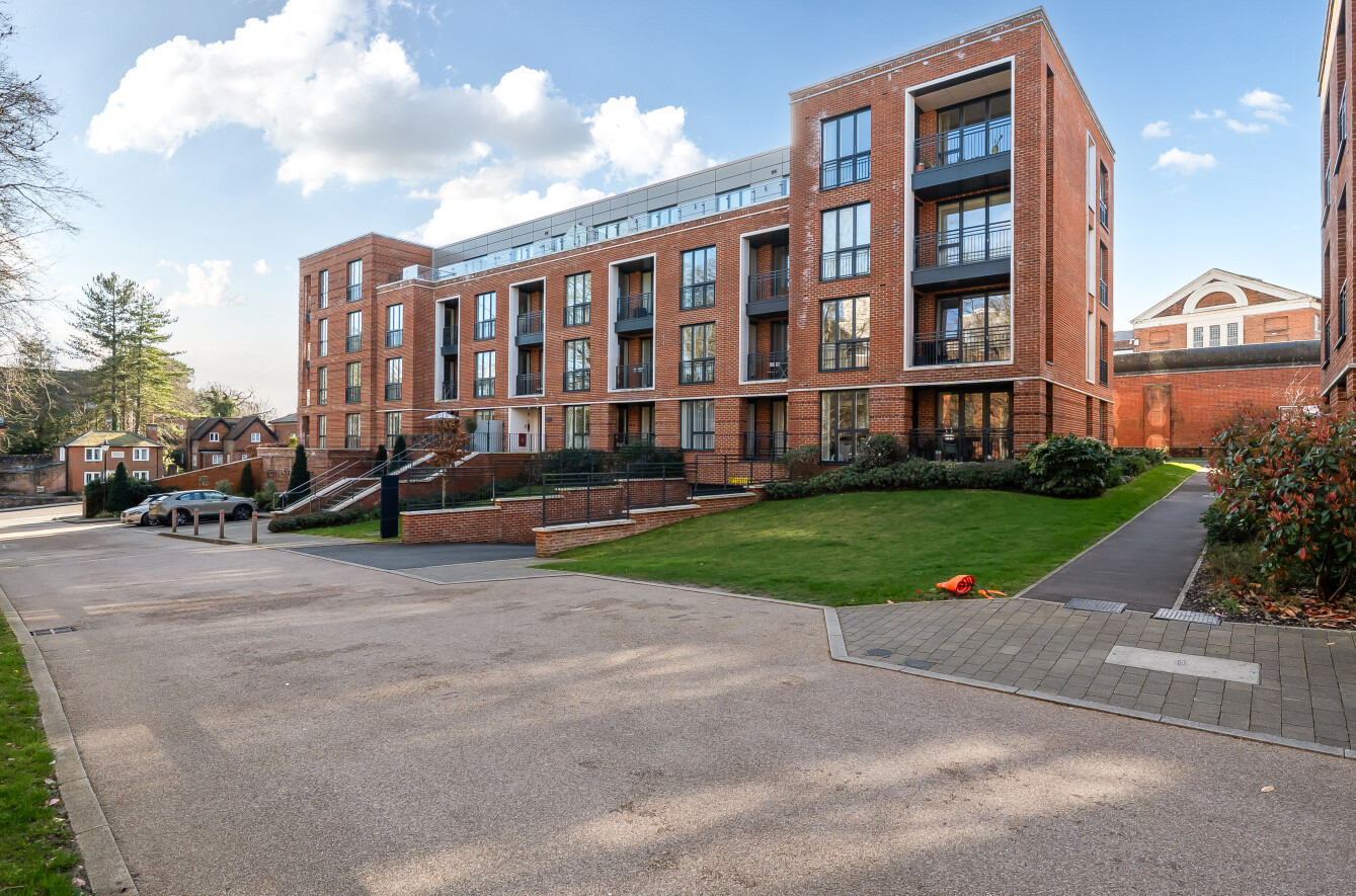 2 bedroom apartment for sale