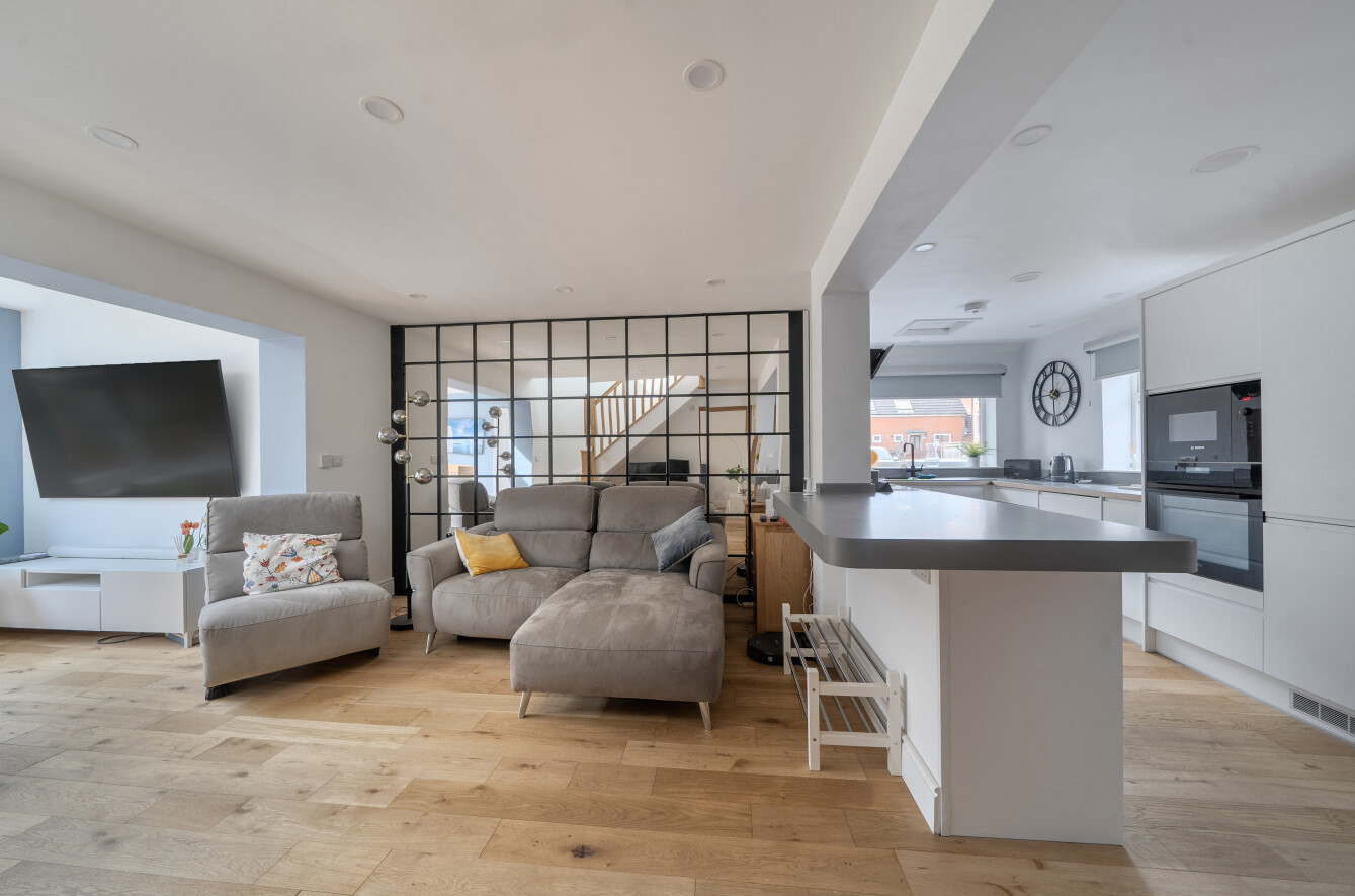 3 bedroom  detached house for sale