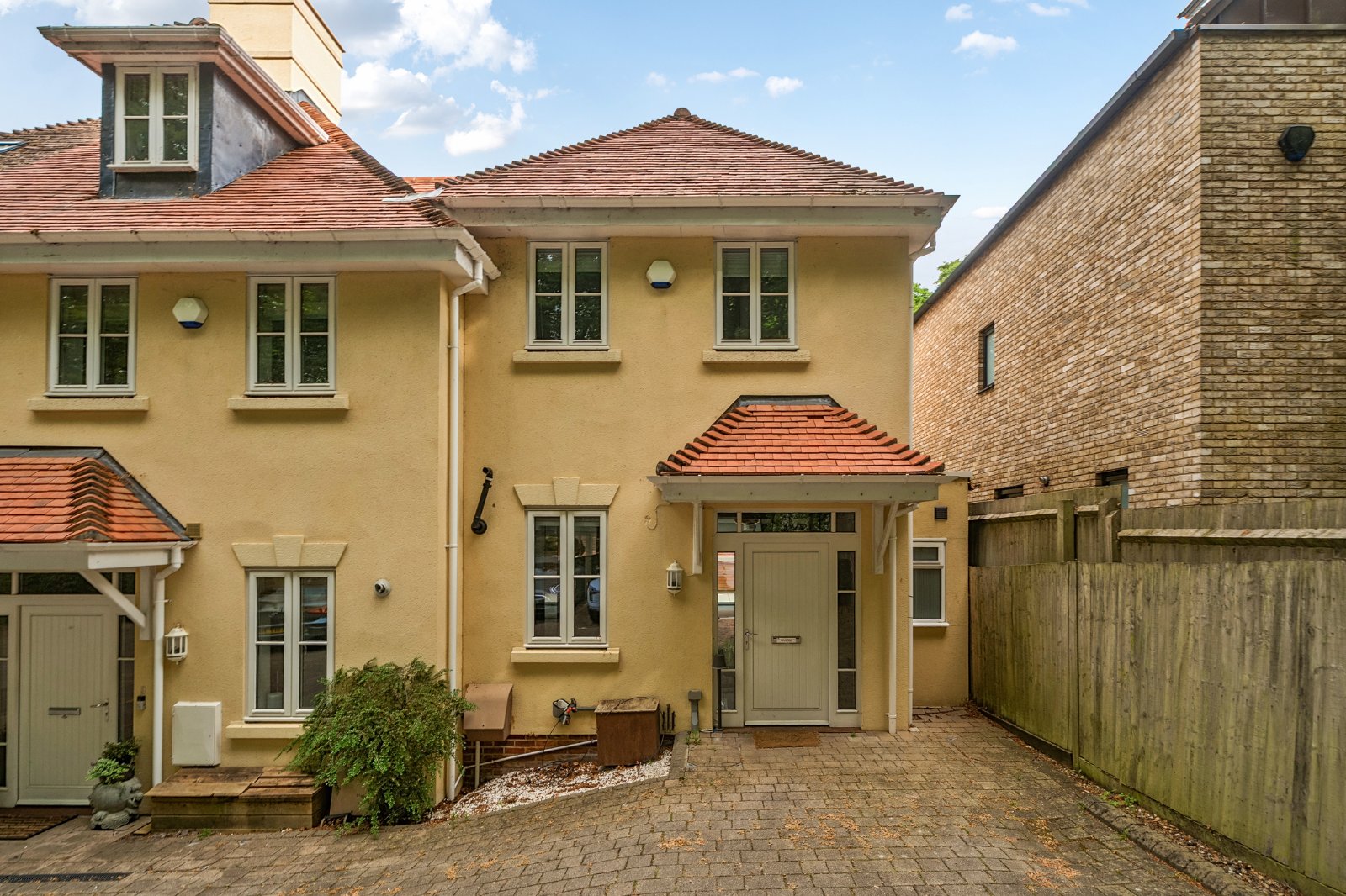 2 bedroom house for sale