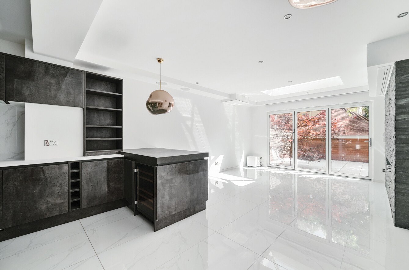 2 bedroom house for sale