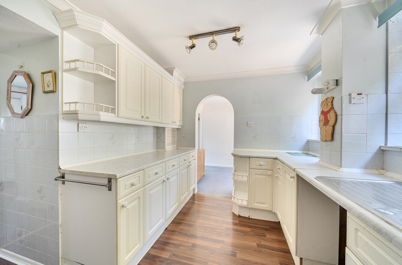 3 bedroom  semi-detached house for sale