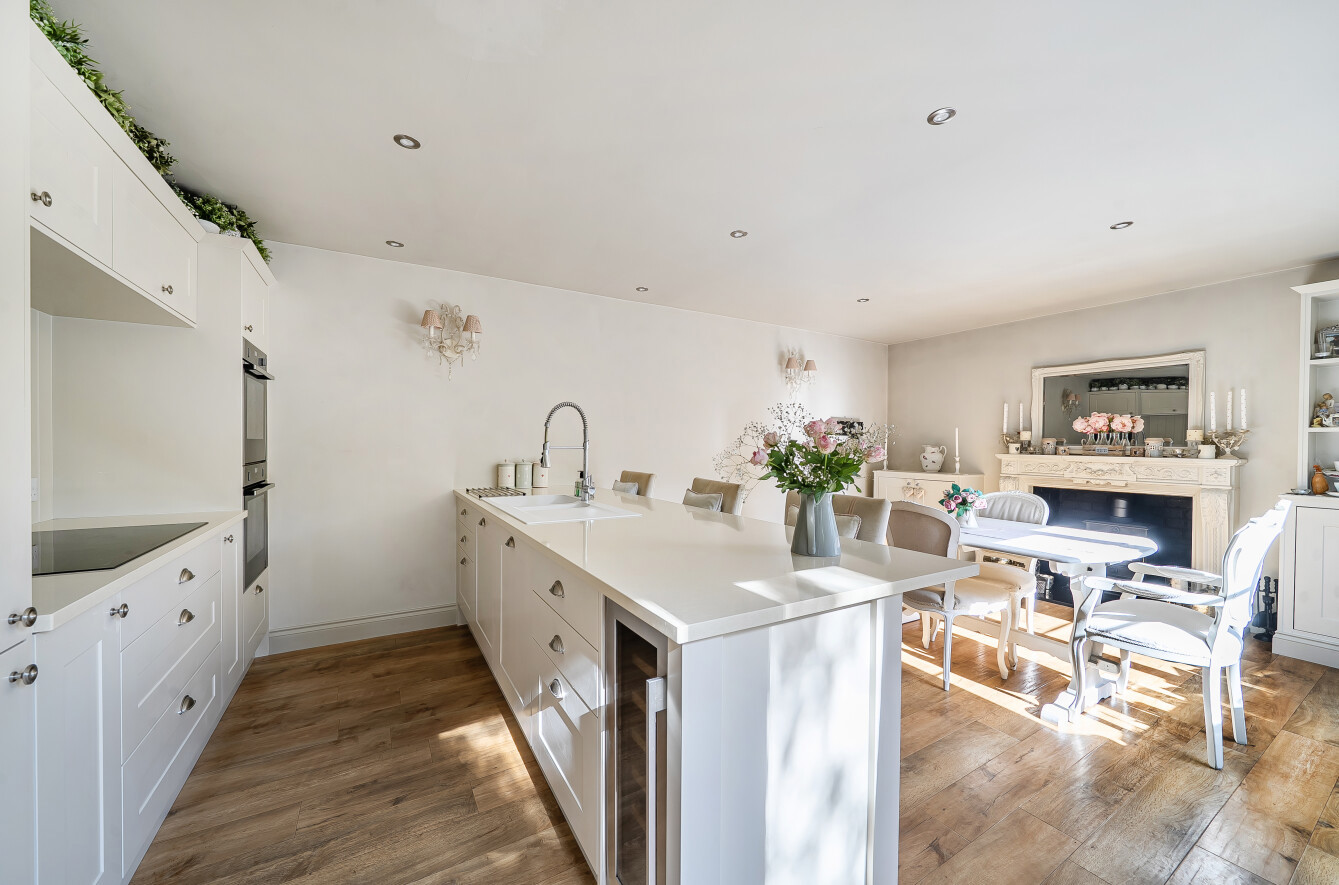 3 bedroom  detached house for sale